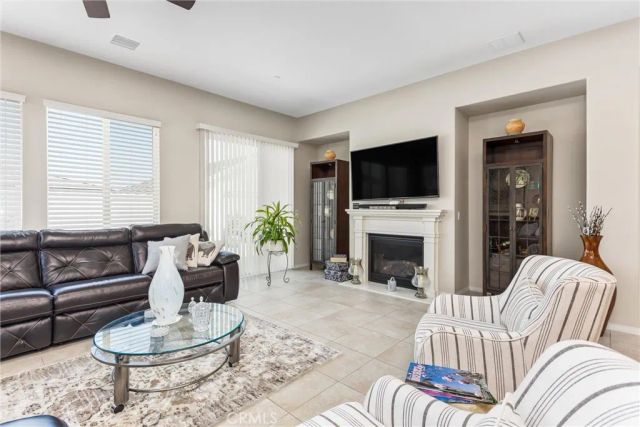 384 Scarlett Runner, Beaumont, CA 92223