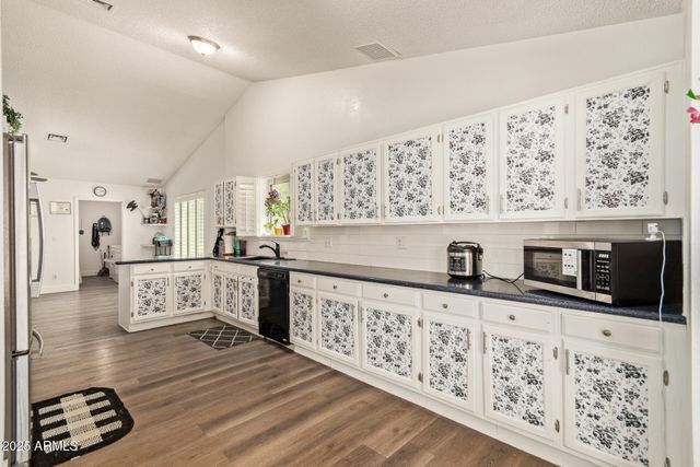 17980 N 88TH Avenue, Peoria, AZ 85382