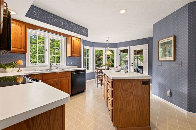 31 Rock Creek, Henrietta, NY 14534