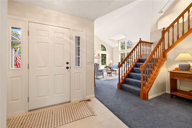 31 Rock Creek, Henrietta, NY 14534