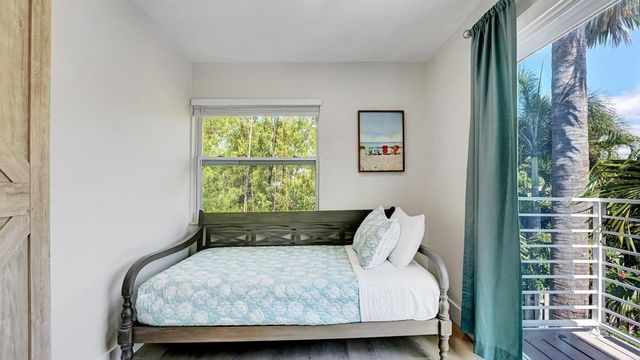 218 NE 10th Street, Delray Beach, FL 33444