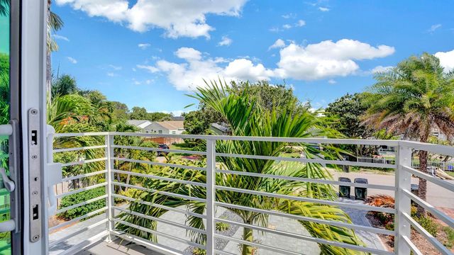 218 NE 10th Street, Delray Beach, FL 33444
