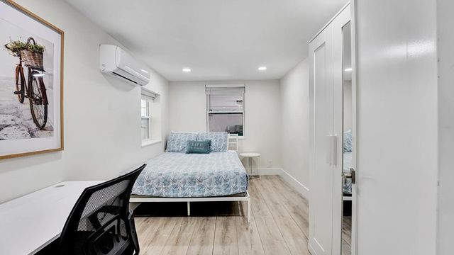 218 NE 10th Street, Delray Beach, FL 33444