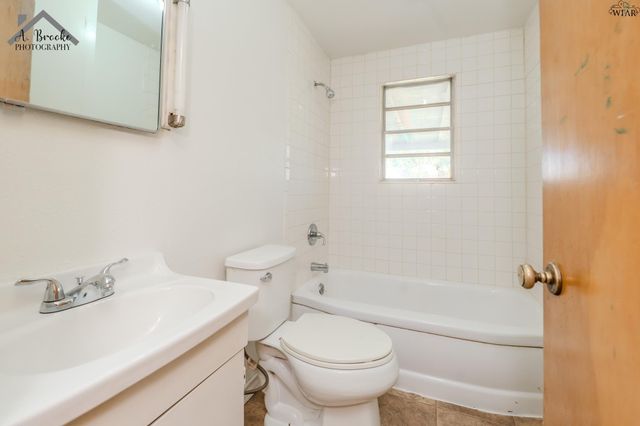 2414 WEDGEWOOD AVENUE, Wichita Falls, TX 76301