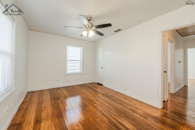 2414 WEDGEWOOD AVENUE, Wichita Falls, TX 76301