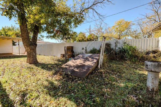 2414 WEDGEWOOD AVENUE, Wichita Falls, TX 76301