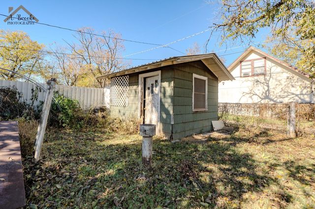 2414 WEDGEWOOD AVENUE, Wichita Falls, TX 76301