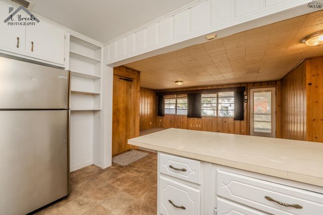 2414 WEDGEWOOD AVENUE, Wichita Falls, TX 76301