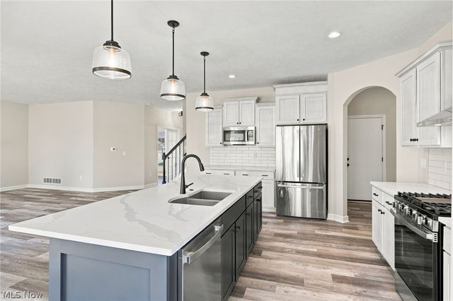 7469 Emerald Glen Avenue NW, Canal Fulton, OH 44614