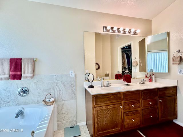 17615 W BABBITT Drive, Surprise, AZ 85374