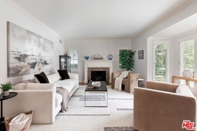 169 S Gretna Green Way, Los Angeles, CA 90049