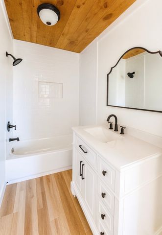 307 E Grand Avenue, Comanche, TX 76442