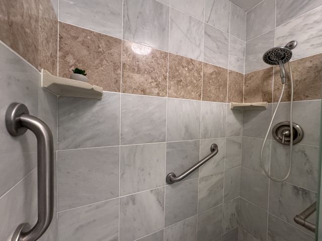 1044 Todd Preis Dr, Nashville, TN 37221