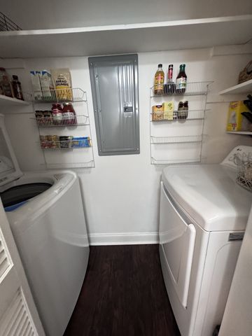 1044 Todd Preis Dr, Nashville, TN 37221