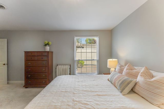 1044 Todd Preis Dr, Nashville, TN 37221