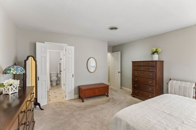 1044 Todd Preis Dr, Nashville, TN 37221