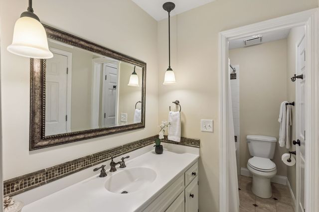 1044 Todd Preis Dr, Nashville, TN 37221