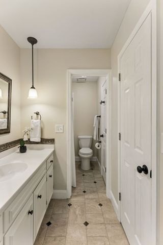 1044 Todd Preis Dr, Nashville, TN 37221