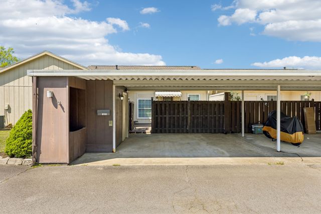 1044 Todd Preis Dr, Nashville, TN 37221