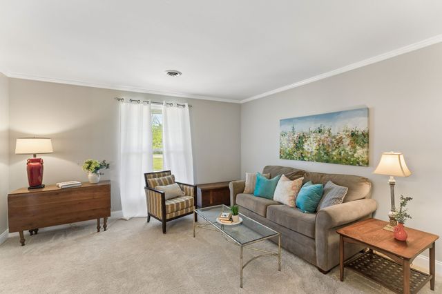 1044 Todd Preis Dr, Nashville, TN 37221