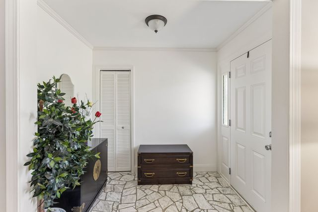 1044 Todd Preis Dr, Nashville, TN 37221