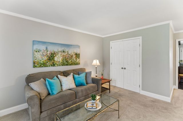 1044 Todd Preis Dr, Nashville, TN 37221