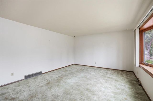 5005 Highland Drive, Mcfarland, WI 53558