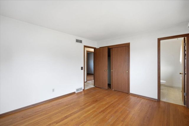 5005 Highland Drive, Mcfarland, WI 53558