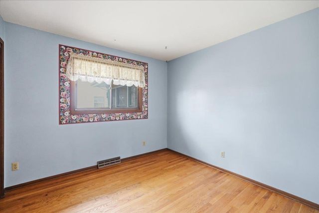 5005 Highland Drive, Mcfarland, WI 53558