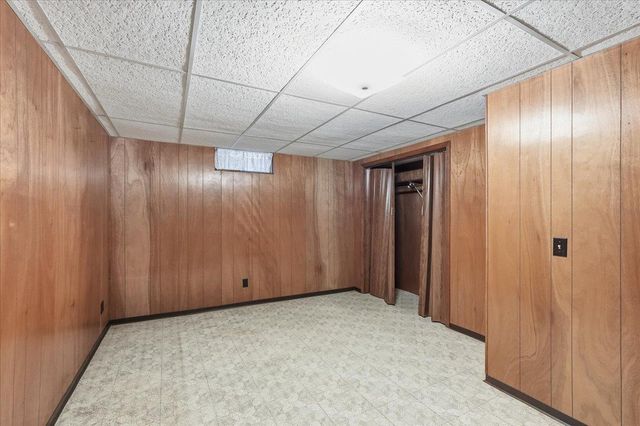 5005 Highland Drive, Mcfarland, WI 53558