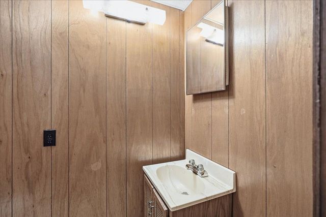 5005 Highland Drive, Mcfarland, WI 53558