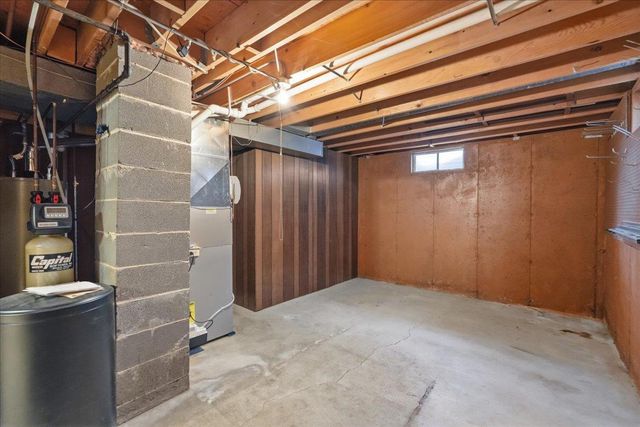 5005 Highland Drive, Mcfarland, WI 53558