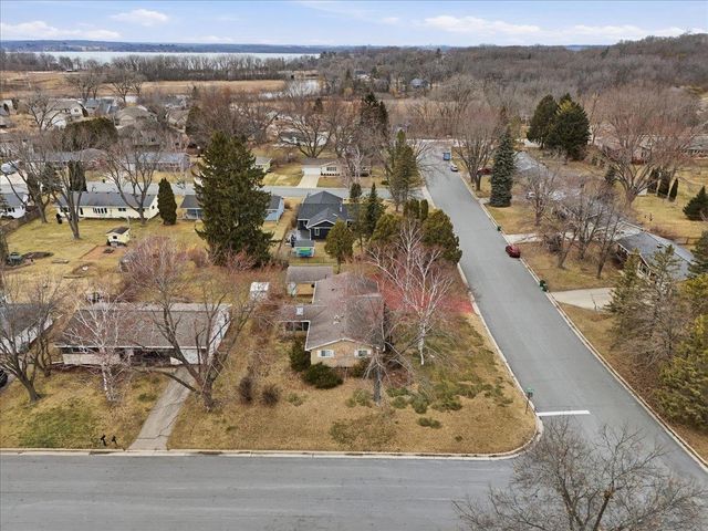 5005 Highland Drive, Mcfarland, WI 53558