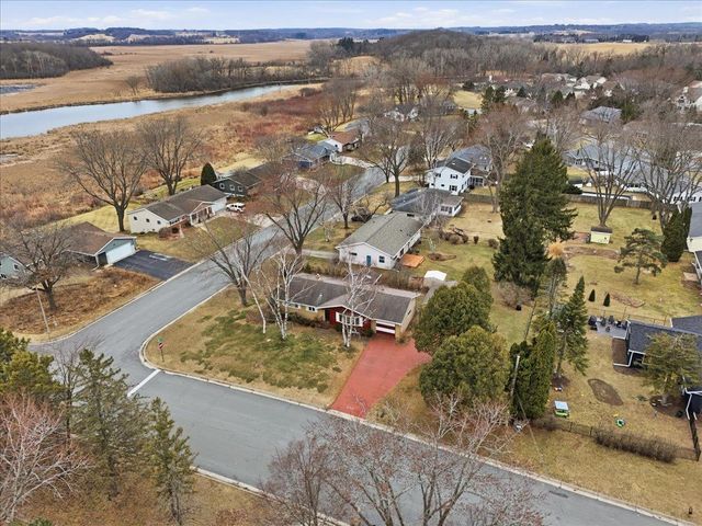 5005 Highland Drive, Mcfarland, WI 53558