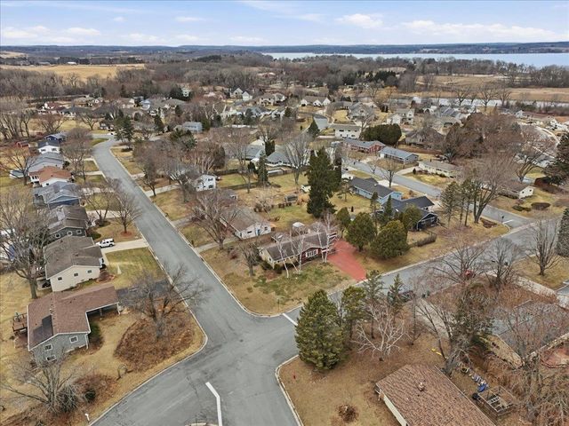 5005 Highland Drive, Mcfarland, WI 53558