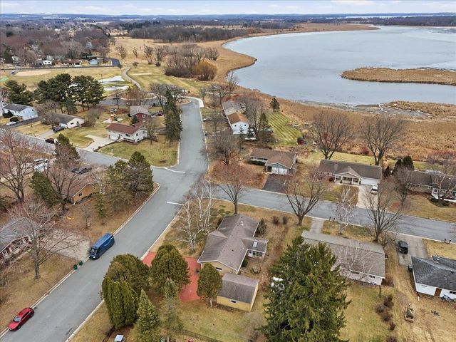 5005 Highland Drive, Mcfarland, WI 53558