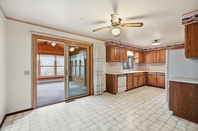 5005 Highland Drive, Mcfarland, WI 53558