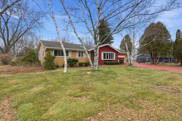 5005 Highland Drive, Mcfarland, WI 53558