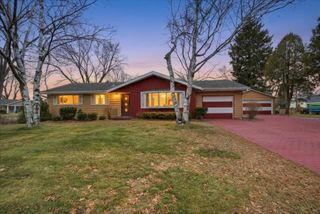 5005 Highland Drive, Mcfarland, WI 53558