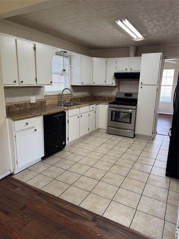 5702 Pine Avenue, Pasadena, TX 77503