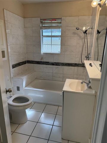 5702 Pine Avenue, Pasadena, TX 77503