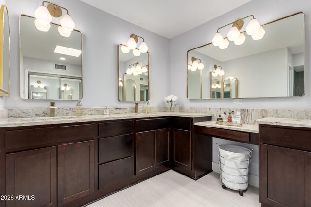 8721 E VIA DE VIVA Street, Scottsdale, AZ 85258