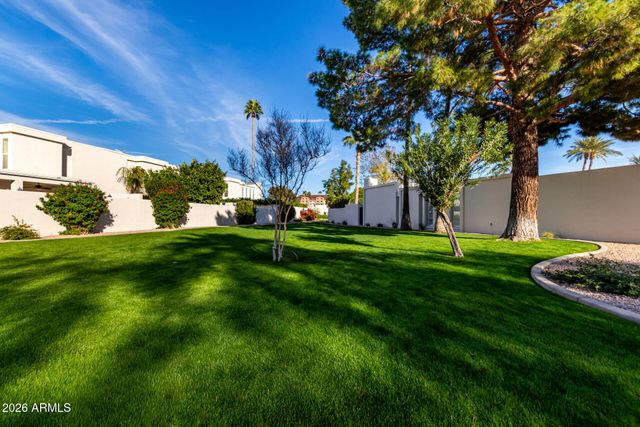 8721 E VIA DE VIVA Street, Scottsdale, AZ 85258