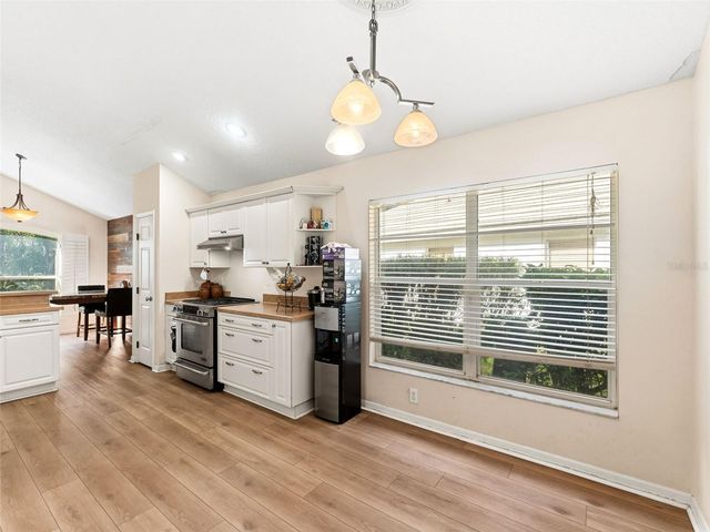 17704 NATHANS DRIVE, Tampa, FL 33647