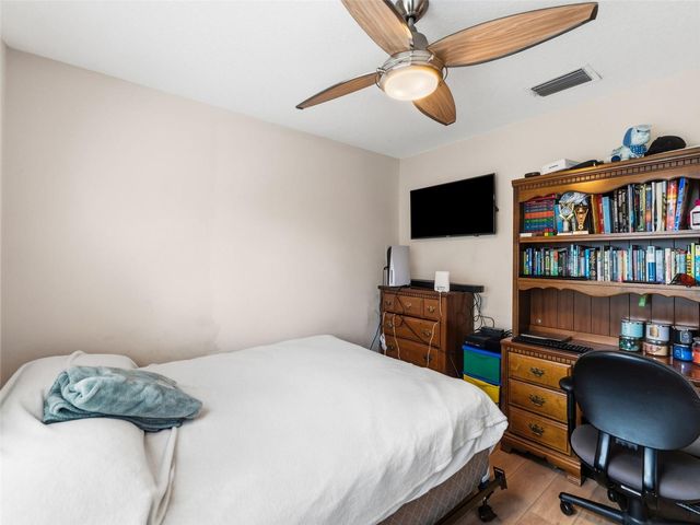 17704 NATHANS DRIVE, Tampa, FL 33647