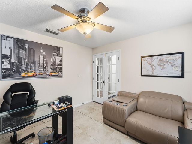 17704 NATHANS DRIVE, Tampa, FL 33647