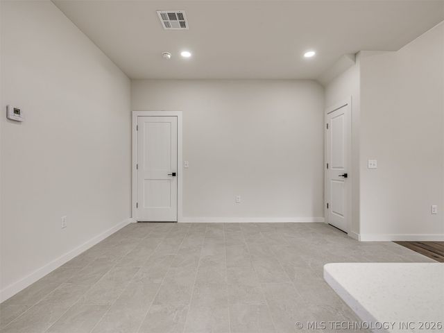 1879 Rockford Drive, Eufaula, OK 74432