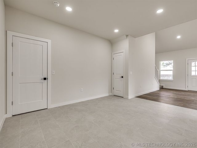 1879 Rockford Drive, Eufaula, OK 74432