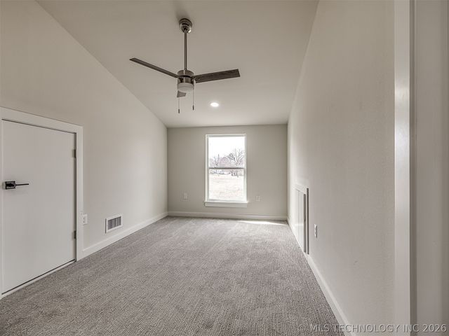 1879 Rockford Drive, Eufaula, OK 74432