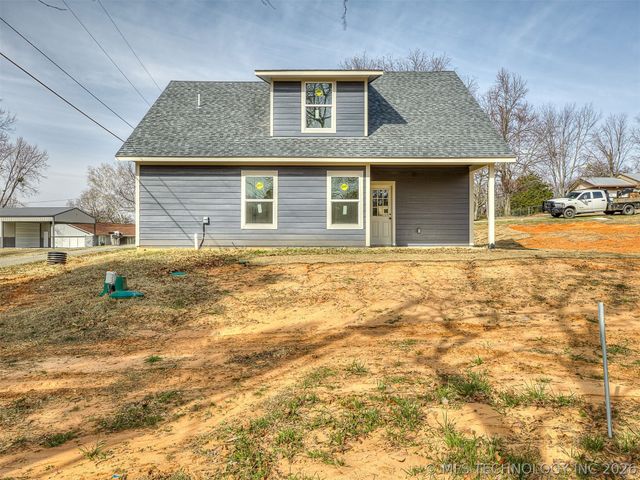 1879 Rockford Drive, Eufaula, OK 74432